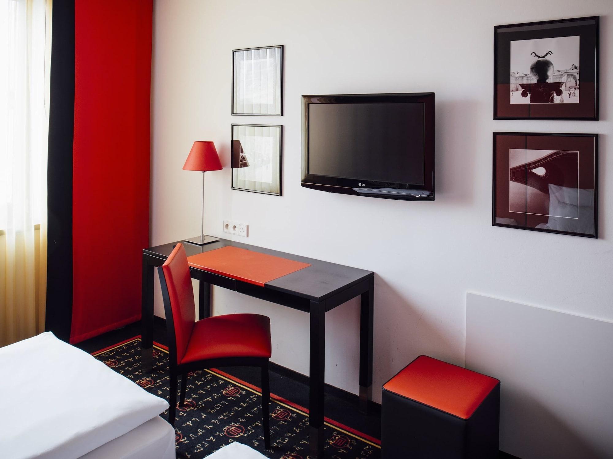 Vienna House Easy By Wyndham Pilsen Hotel Exterior photo