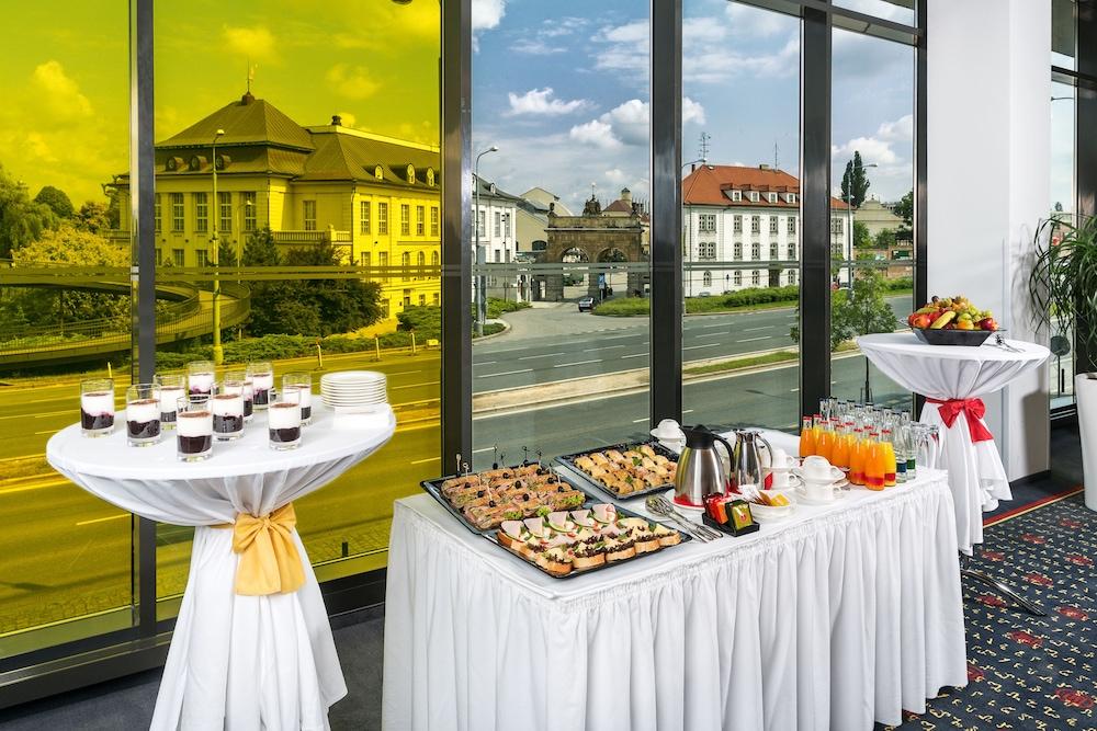 Vienna House Easy By Wyndham Pilsen Hotel Exterior photo