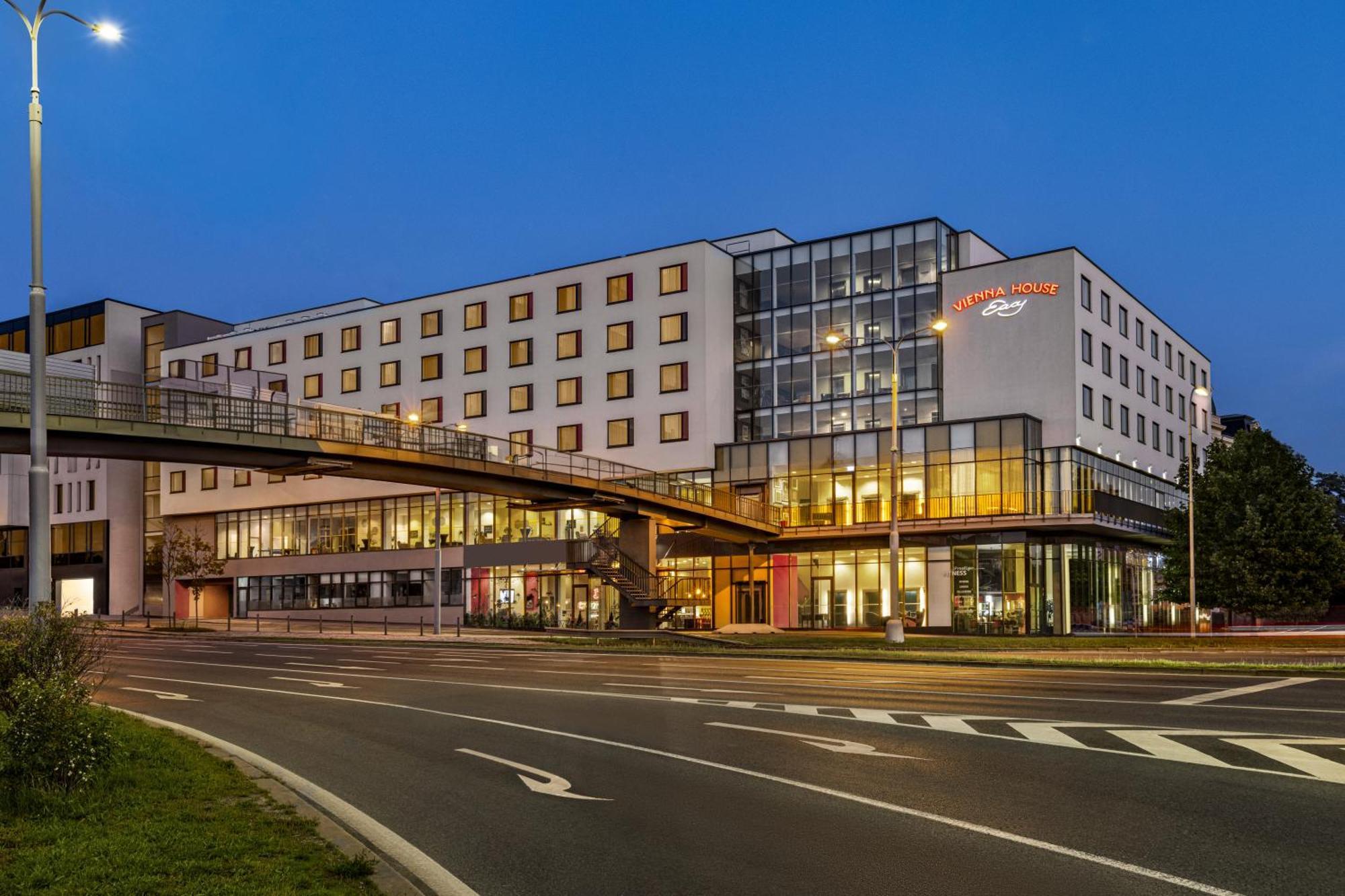 Vienna House Easy By Wyndham Pilsen Hotel Exterior photo
