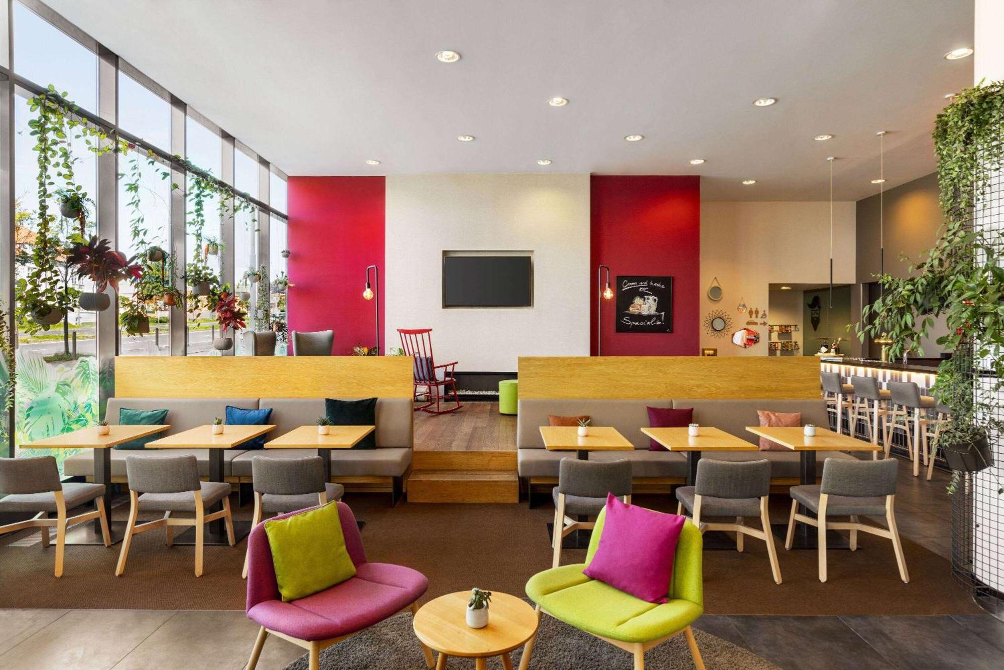 Vienna House Easy By Wyndham Pilsen Hotel Exterior photo