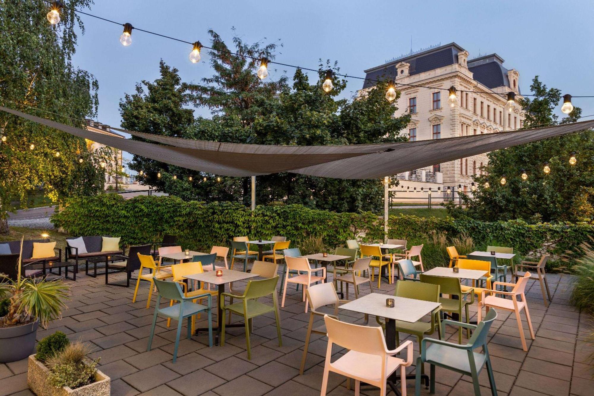 Vienna House Easy By Wyndham Pilsen Hotel Exterior photo