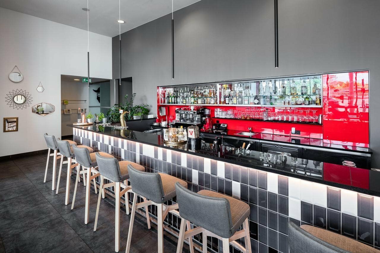 Vienna House Easy By Wyndham Pilsen Hotel Exterior photo
